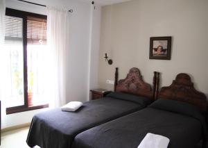 Twin Room room in Easy Nerja Guesthouse