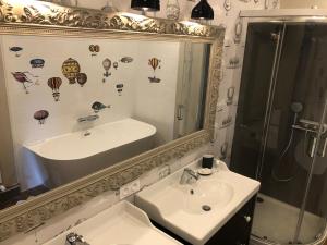 B&B / Chambres d'hotes Castel Saint-Leonard : photos des chambres