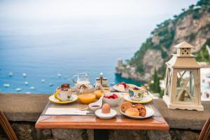 Via Pasitea, 219/27, 84017 Positano, Italy.