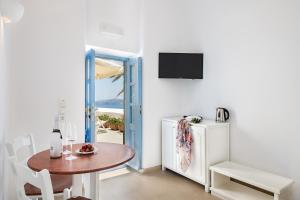 Pantelia Suites Santorini Greece