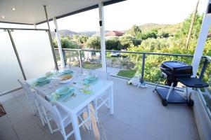 V Luxury Suites Toroni 1