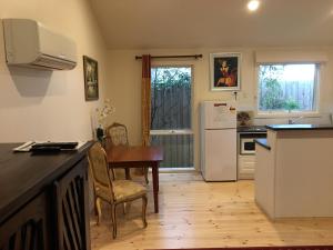 Weeroona Bed And Breakfast