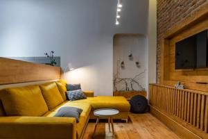 The yellow umbrella studio