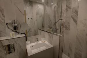 Hotels Best Western Plus Comedie Saint Roch : photos des chambres