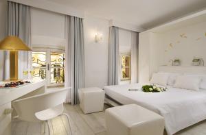 Queen Suite with Sofa Bed room in Best Western Villa Appiani