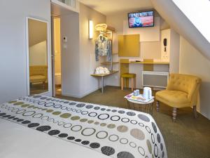 Hotels Hotel REVOTEL Nancy Centre Gare et Congres : Suite Supérieure 