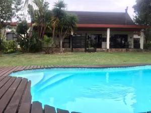 Cheetah Lodge Guest House - Hartenbos