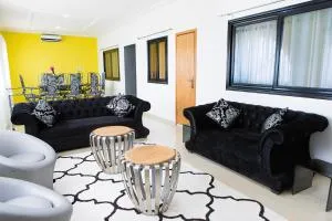 Maxwell Court Apartments - Akra