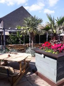 The Five Dials Inn - Buckland St Mary