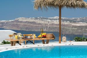 Summer Lovers Villa Santorini Greece