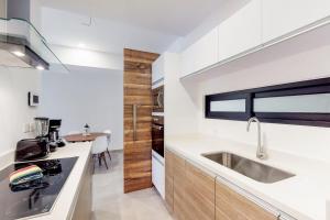 Icono Playa Condos, B307