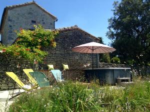 Maisons de vacances La Vayssade - Gite de Charme - 6 pers - Piscine Jacuzzi & Truffes : photos des chambres