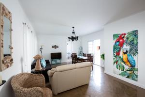 Seaside Azores Villa with natural pool, terrace & barbecue