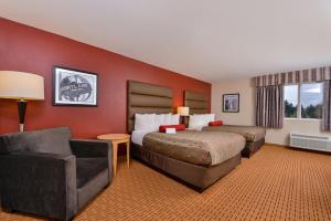 King Room room in Clackamas Inn and Suites