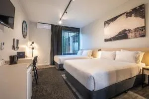 Nightcap at Keysborough Hotel - Dingley