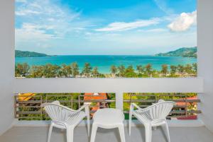 Andaman Beach Suites Hotel, Patong Phuket