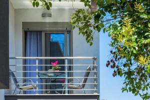 Nymphes Deluxe Accommodation Pefkohori Halkidiki Greece