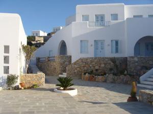 Solaris Folegandros Greece