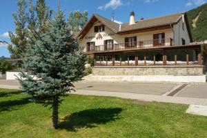 Albergue Villanúa-EDIFICIO COLLARADETA-