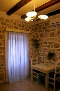 Apartment Cukarin A2 BOL-CENTER, Croatia