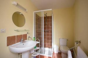 B&B / Chambres d'hotes Val d'Arguenon : Chambre Double ou Lits Jumeaux avec Salle de Bains