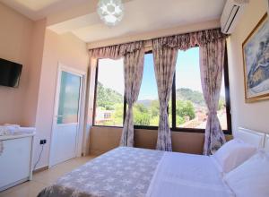 Deluxe Double Room room in Hotel Orestiada