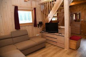 POČITNIŠKA HIŠA JURČEK POKLJUKA