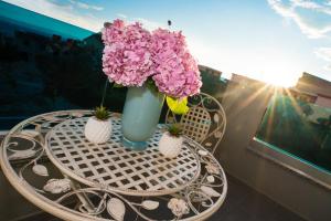 Sea view luxury studio apartment