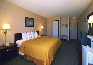 King Room - Smoking  room in Quality Inn Robinsonville