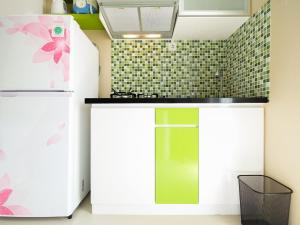 Modern and Minimalist Studio Bassura City Apartment By Travelio