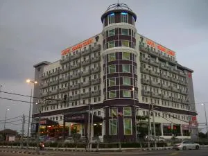 大法院酒店 - Kampong Parit Ten