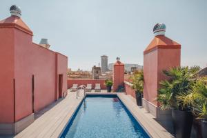 4 stern hotel Aparthotel Arai 4* Superior Barcelona Spanien