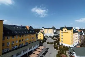 维尔霍维纳酒店 - Chayky