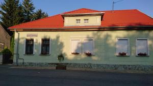 Penzi&oacute;n Szentk&uacute;t Patak Sz&aacute;ll&oacute; Vasv&aacute;r Maďarsko