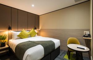 Double Room room in Aerotel London Heathrow Terminal 2 & Terminal 3