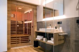 Patrix Hotel, Restaurant, Bar