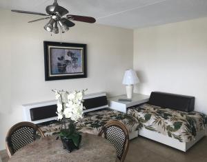 Crystal Beach Motor Inn