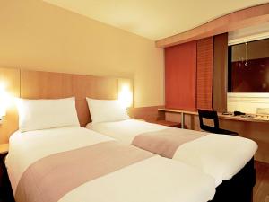 Standard Room with 2 Single Beds room in ibis Paris Porte d'Italie