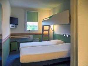 Hotels ibis budget Niort - La Creche : Chambre Triple