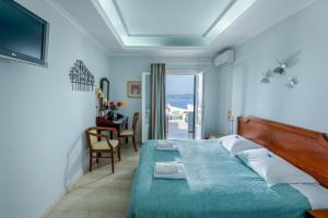 Villa Renos Hotel Santorini Greece