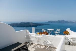 Villa Renos Hotel Santorini Greece