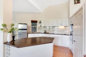 Ravensbourne Escape- Kookaburra Kottage