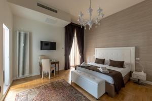 Superior King Suite room in Blue Inn Luxury Suites