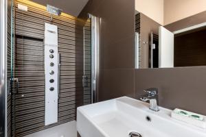 Blue Inn Luxury Suites