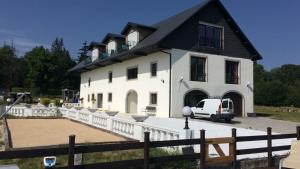 Ferienhaus Ferme bourgeoise de luxe dans un parc forestier Cercier Frankreich