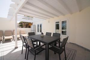 Playa Roca penthouse. Great sea views!