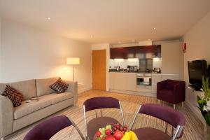 Two-Bedroom Apartment room in SACO Holborn – Lamb’s Conduit St