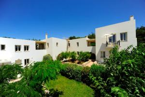 Petrokalli Houses Kythira Greece