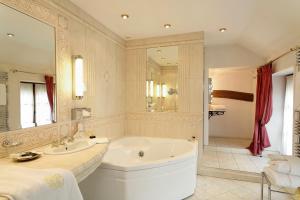 Hotels Hotellerie Du Bas-Breau : Suite