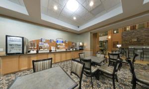 Holiday Inn Express & Suites Atlanta Southwest-Fairburn